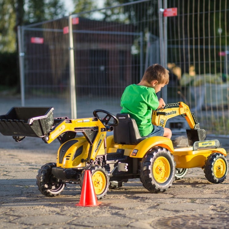 Traktor na pedały dla dziecka