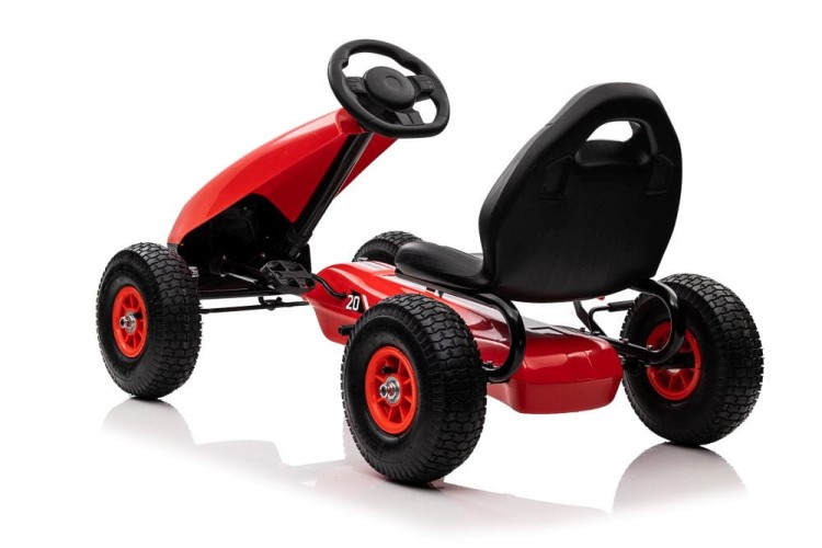 czerwony gokart na pedały