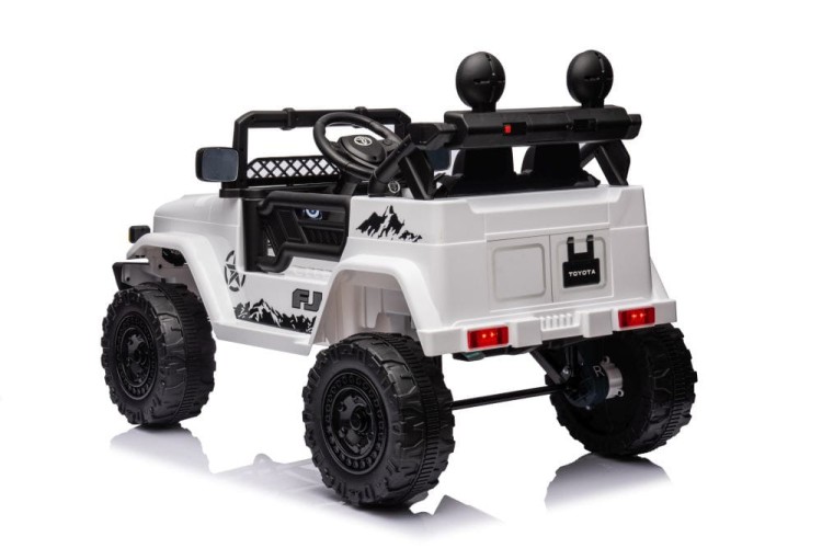 Auto Na Akumulator Toyota FJ Biała 4x4 / jeep
