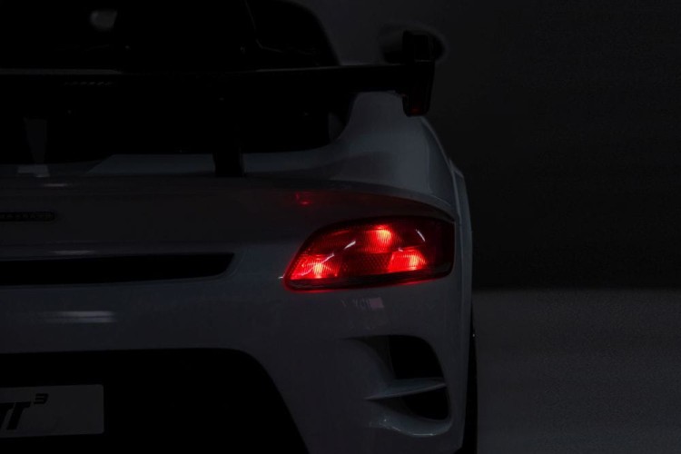 Auto na akumulator S322 Białe 4x4