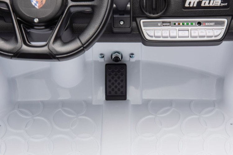 Auto na akumulator S322 Białe 4x4