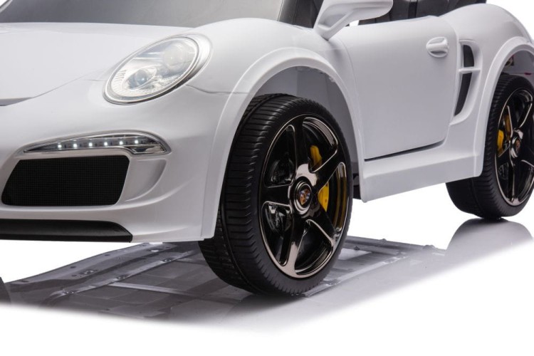 Auto na akumulator S322 Białe 4x4