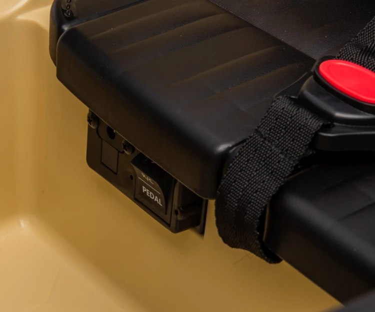 Samochód elektryczny dla dzieci  Toyota FJ Cruiser Khaki