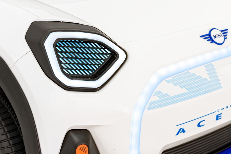 Samochód dla dziecka Mini Concept Aceman Biały