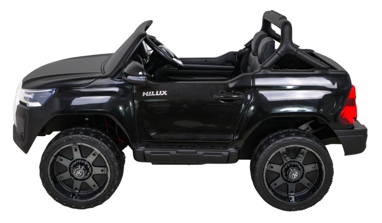 Samochód  Toyota Hilux na akumulator dla dzieci Czarny + Napęd 4x4 + Pilot + 2 bagażniki