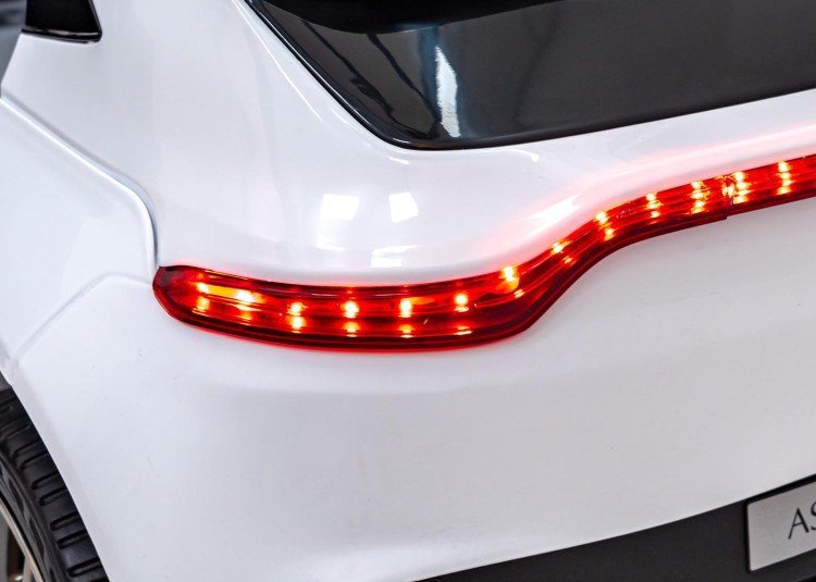 Aston Martin DBX Samochód  na akumulator dla dzieci Biały + Pilot