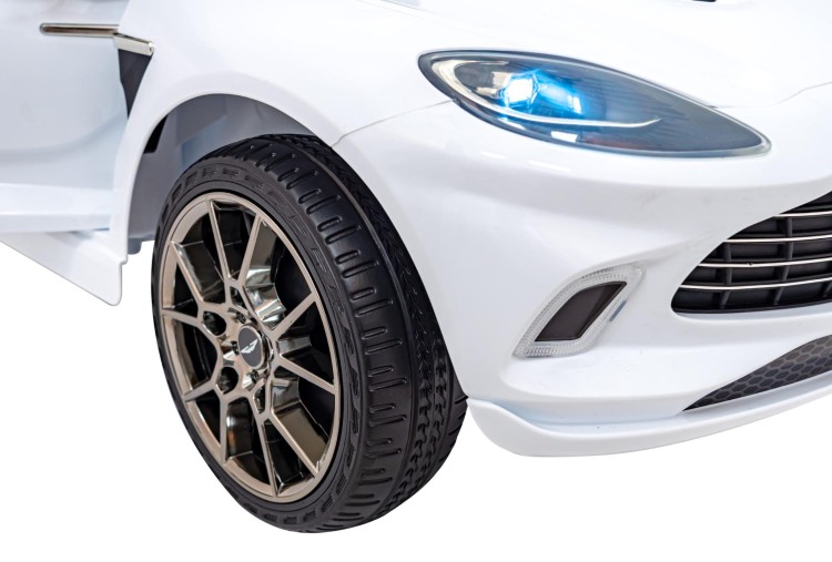 Aston Martin DBX Samochód  na akumulator dla dzieci Biały + Pilot