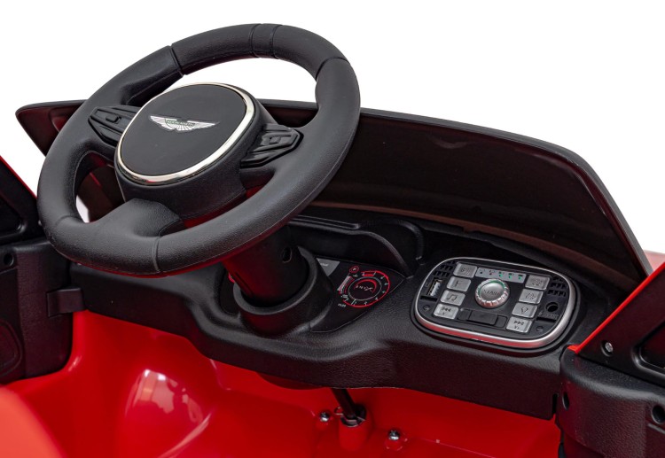 Aston Martin DBX Samochód na akumulator dla dzieci Czerwony + Pilot