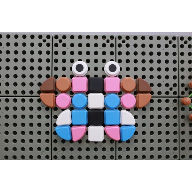 MASTERKIDZ Drewniana Tablica STEM Wolnostojąca XXL w Kształcie Domu + Akcesoria