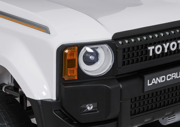 Pojazd Toyota Land Cruiser PRADO Biały