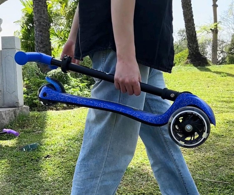 Milly Mally Scooter Sparky Blue - hulajnoga