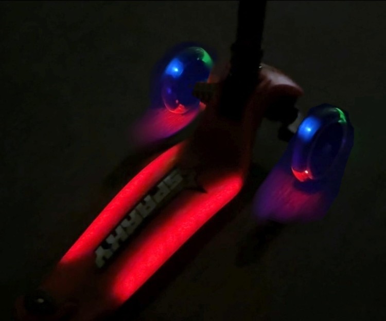 Milly Mally Scooter Sparky Red - hulajnoga