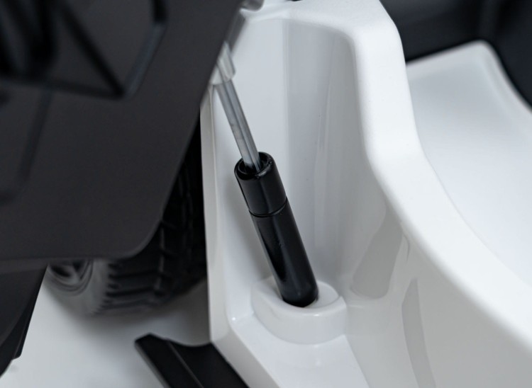 Pojazd Lamborghini Revuelto Białe