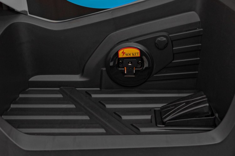 Quad elektryczny McLaren Racing MCL 35 dla dzieci Szary + Pilot