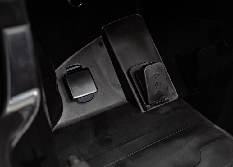 Pojazd Perfecta Lakierowany Niebieski - Auto na akumulator dla 2 dzieci