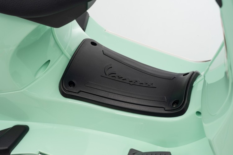 Pojazd Skuter na akumulator dla dzieci Vespa ROMA Zielony