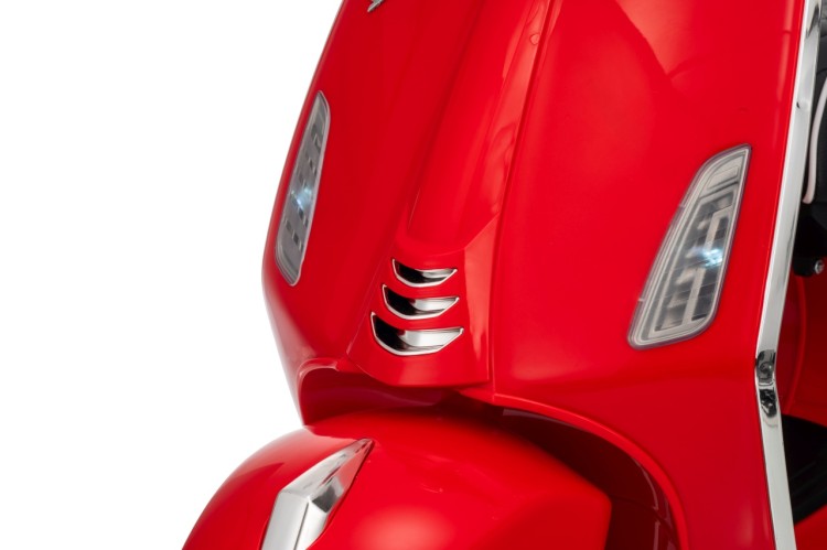 Pojazd Skuter na akumulator dla dzieci Vespa ROMA Czerwony