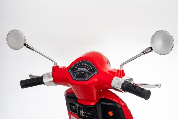 Pojazd Skuter na akumulator dla dzieci Vespa ROMA Czerwony