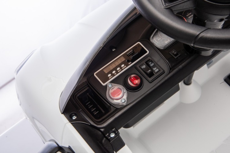 Auto na akumulator dla dziecka Porsche Cayenne Biały