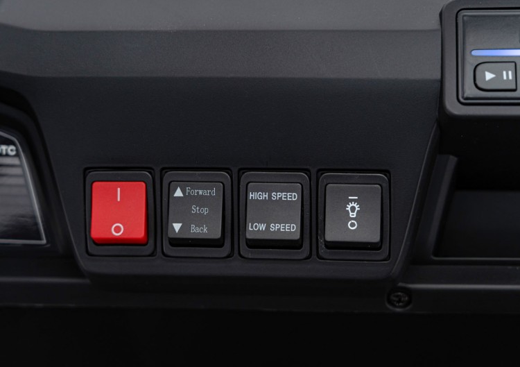 Pojazd Pick-Up Champion Biały