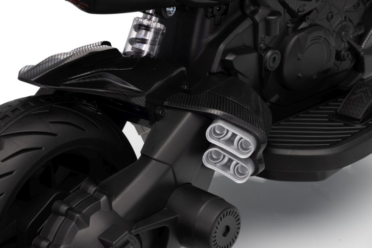 Pojazd Motor Ducati Diavel x Bentley Zielony