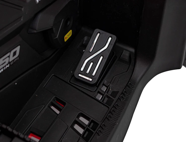 Quad Can Am Outlander ATV z Pilotem Czarny