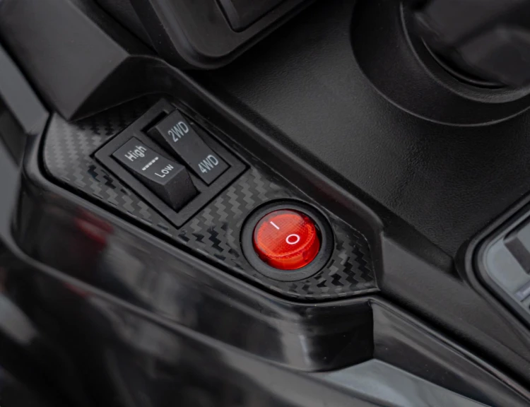 Quad Can Am Outlander ATV z Pilotem Czarny