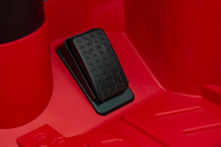 Autko na akumulator Audi SQ8 Czerwony