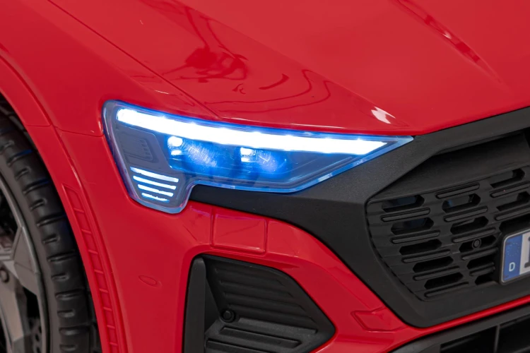 Autko na akumulator Audi SQ8 Czerwony