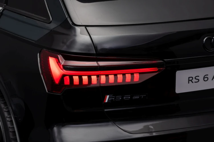 Autko na akumulator Audi RS6 Avant GT Czarny