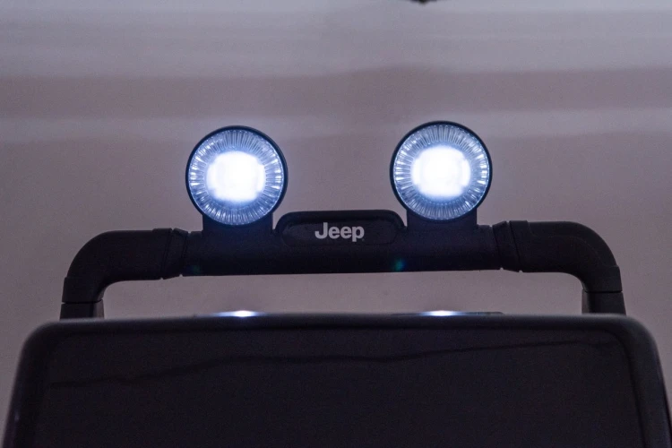 Samochód elektryczny dla dziecka Jeep Wrangler Rubicon LIFT Biały