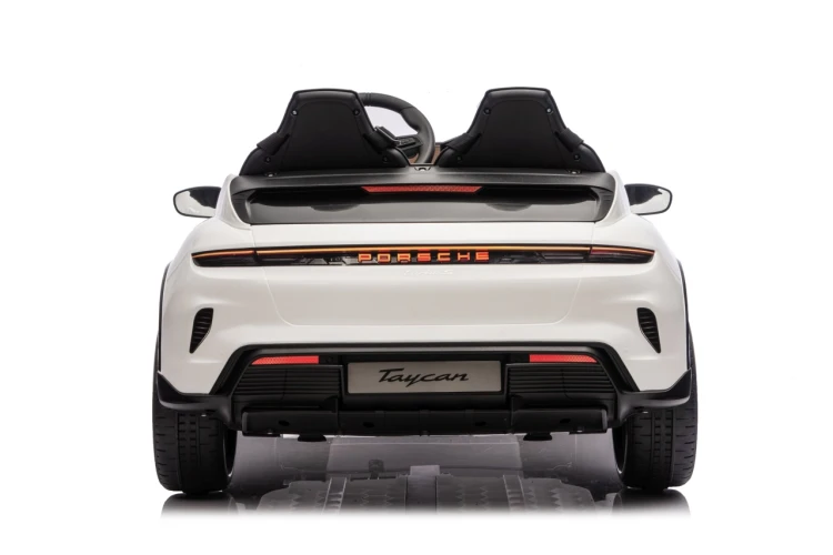 Pojazd Porsche Taycan Turbo S Biały