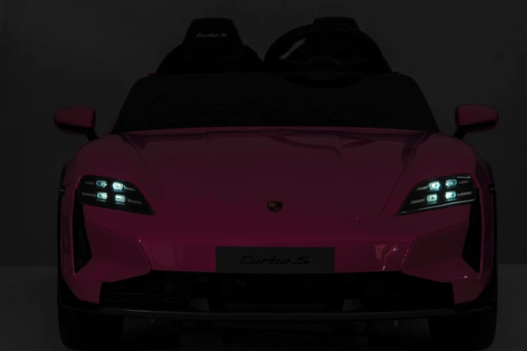 Pojazd Porsche Taycan Turbo S Różowy