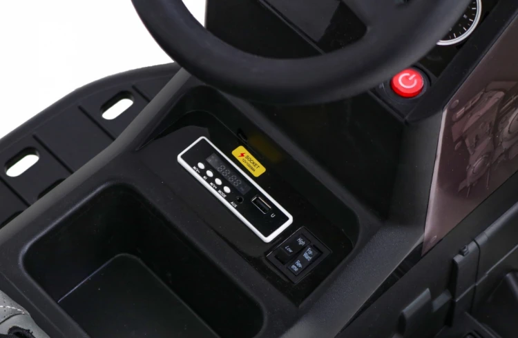 Traktor na akumulator Titanium Z Przyczepą Zielony