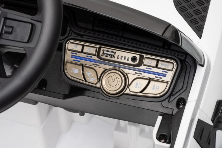 Samochód na akumulator Land Rover Defender Biały