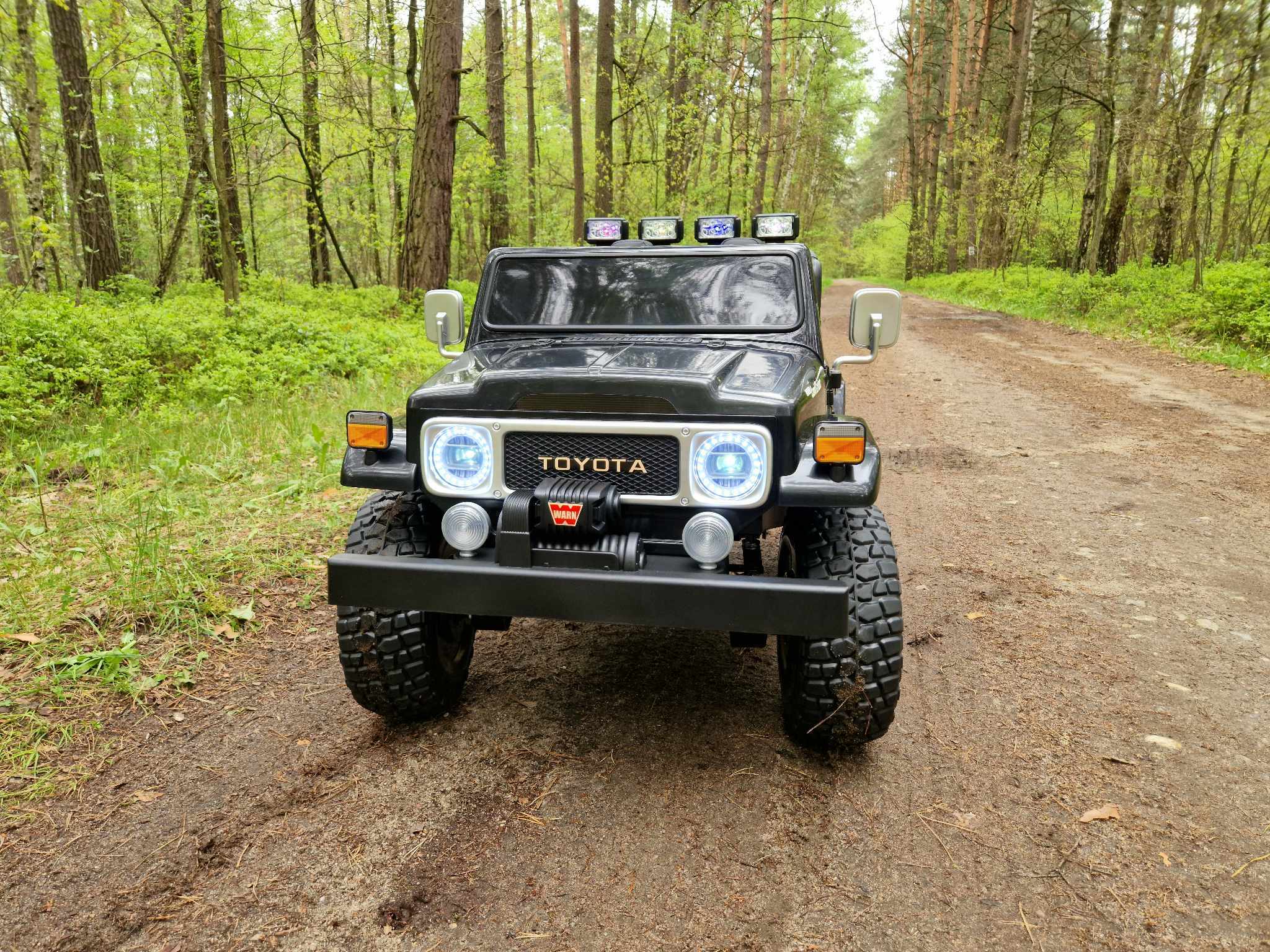 Toyota Land Cruiser na akumulator dla dziecka