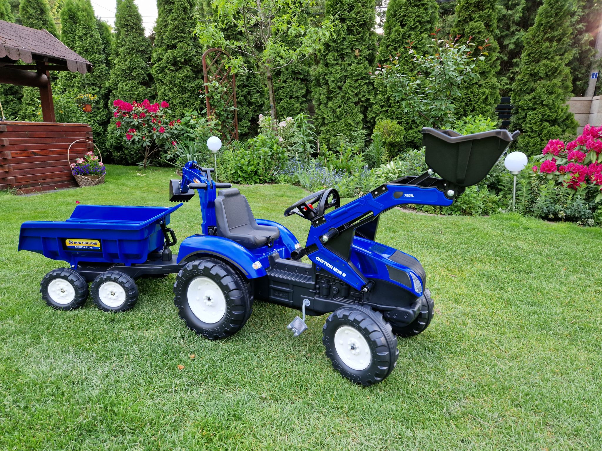 traktorek na pedały New Holland