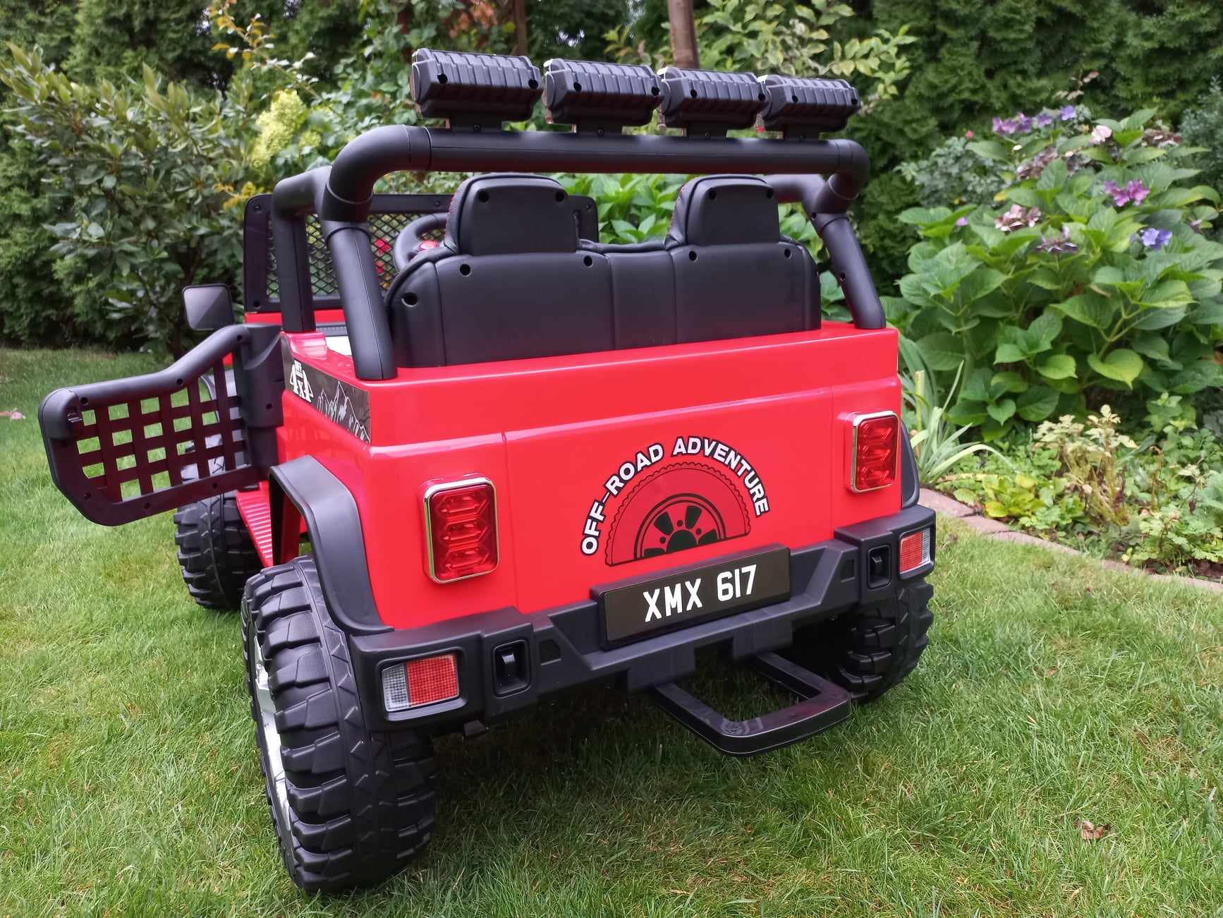 jeep na akumulator